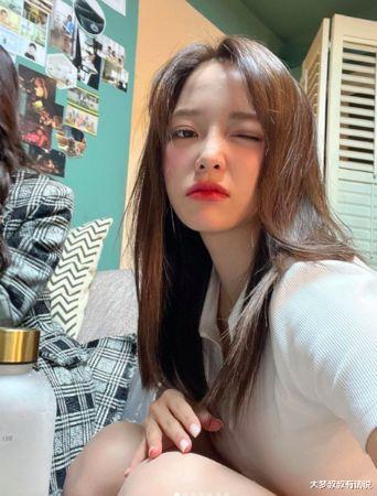 金世正|金世正《社内相亲》完结秒剪成俏丽短发！粉丝全激赞：超适合