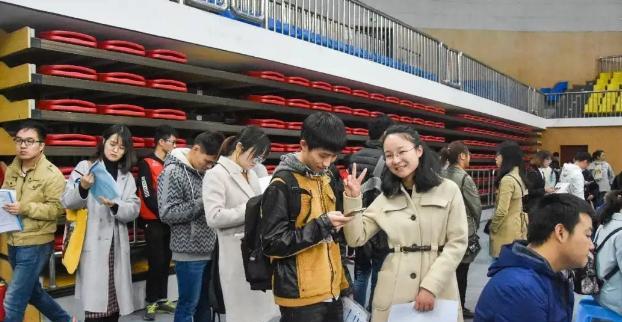 国企|一共5杯水,却来了6位领导,你要怎么分配?国企面试难倒众人