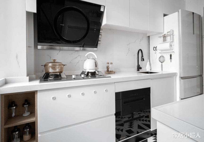 小户型也能有超强的空间布局，猫主子还有大别墅，角落都用到极致