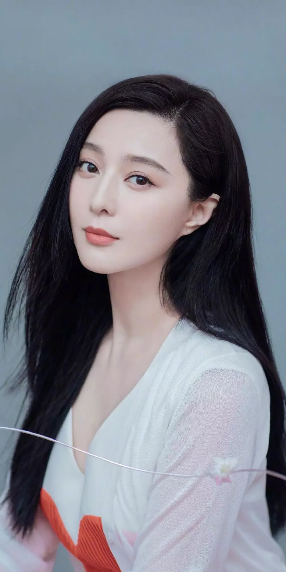 盘点偷漏税被封杀的明星，范冰冰被罚8.84亿，贫穷限制了想象！