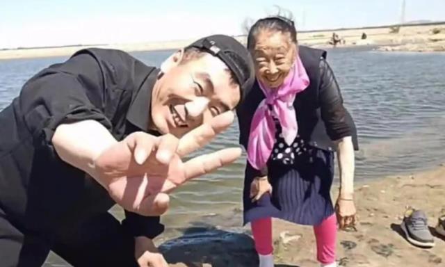 老明星|85岁马玉琴晚年凄凉!年入200W,还去地里捡柴,李成玉直呼真幸福