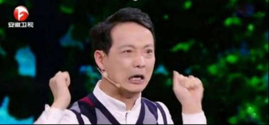 崔万志|上学被拒,找工作被嫌弃,如今年入4000万,演讲感动上亿人,凭啥