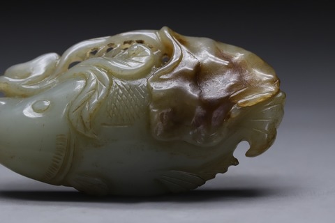 和田玉籽料|舊藏和田玉籽料“年年有鱼”手把件.