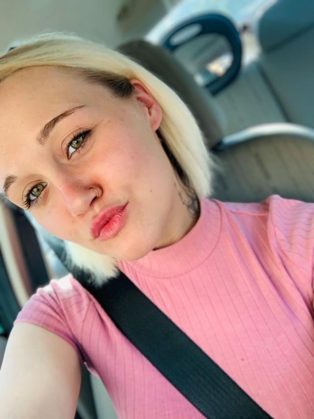 星光大道|26岁真人秀女星离奇死亡，男友4个月前自杀，留下两个年幼的孩子