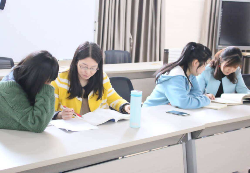 华为|被华为高薪聘请,女博士却吐槽“买不起房”,真实工资让人沉默