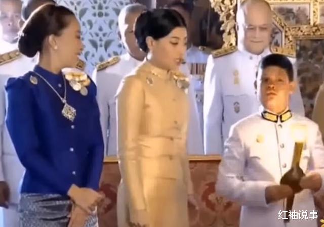 西拉米|西拉米复宠海报惊艳,五官完美没一丝皱纹,经得住高清镜头考验