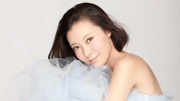 柯蓝|她是出身显赫女星，因私生活太乱无人敢娶，如今50岁仍然是单身