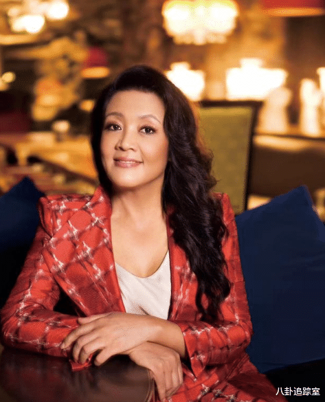 张兰|曝张兰30天销售额约2.5亿,直播占比99%,网友:够汪小菲用三年吗