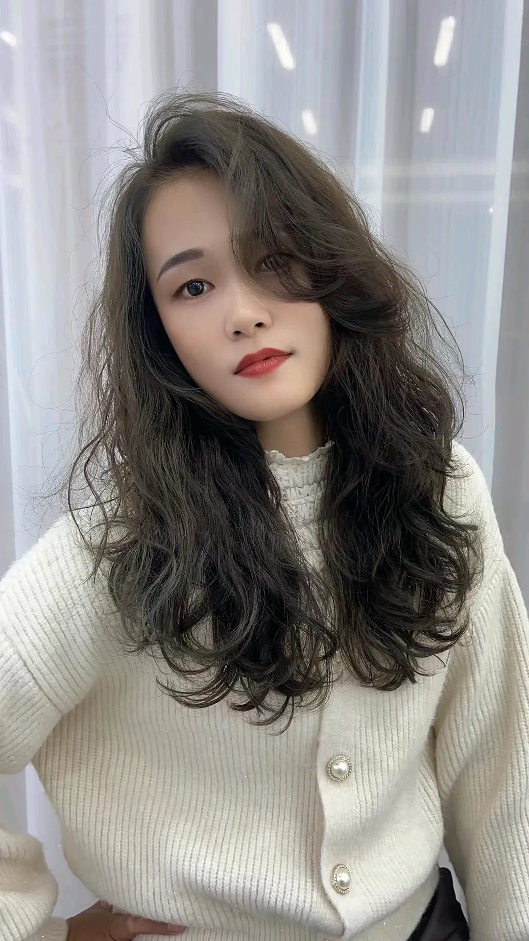 连衣裙 新春流行发型17款,好看时尚很心动,每款都想试一试