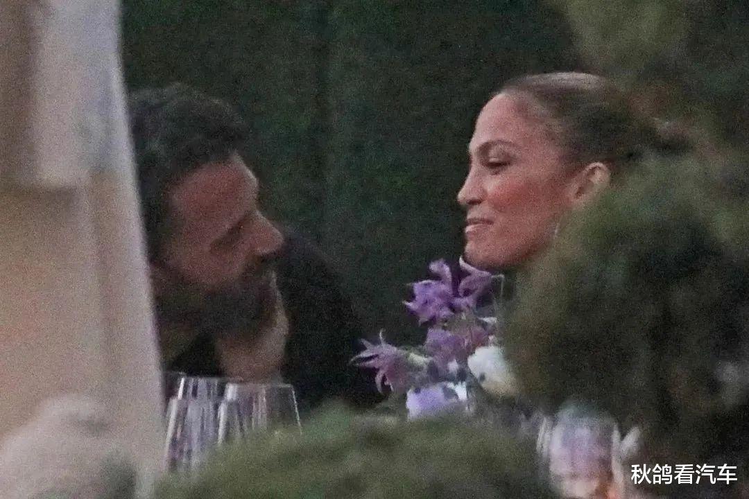 詹妮弗|恭喜！分手17年，世纪大复合：这次，他们不结婚真的很难收场