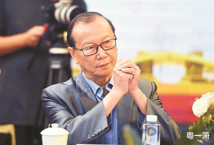 粤剧|76岁的广州演员冯刚毅，粤剧界出身，开过出租车，演金医生而走红