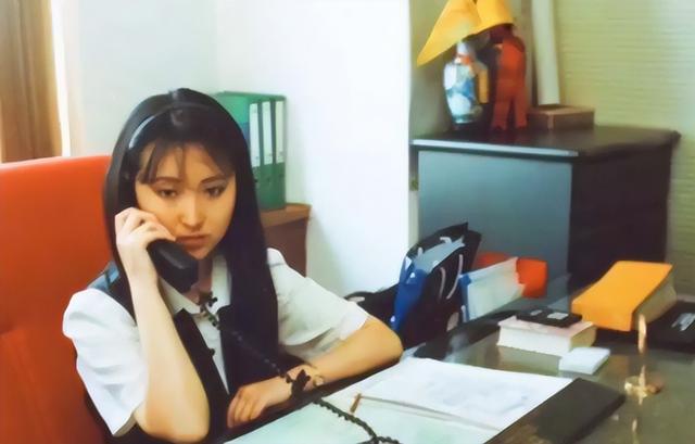 陈晓旭|陈晓旭去世15年,丈夫再婚娶新人,父母依旧沉浸悲伤