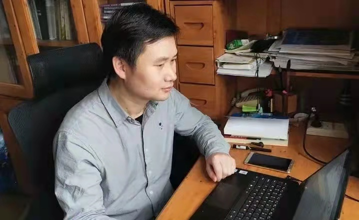 谭副院长“甩锅”，网友：那你的“露骨信息”发给谁？