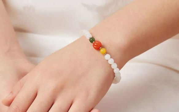 |和田玉虽珍贵,也有品质高低之分,什么类型的和田玉最适合收藏?