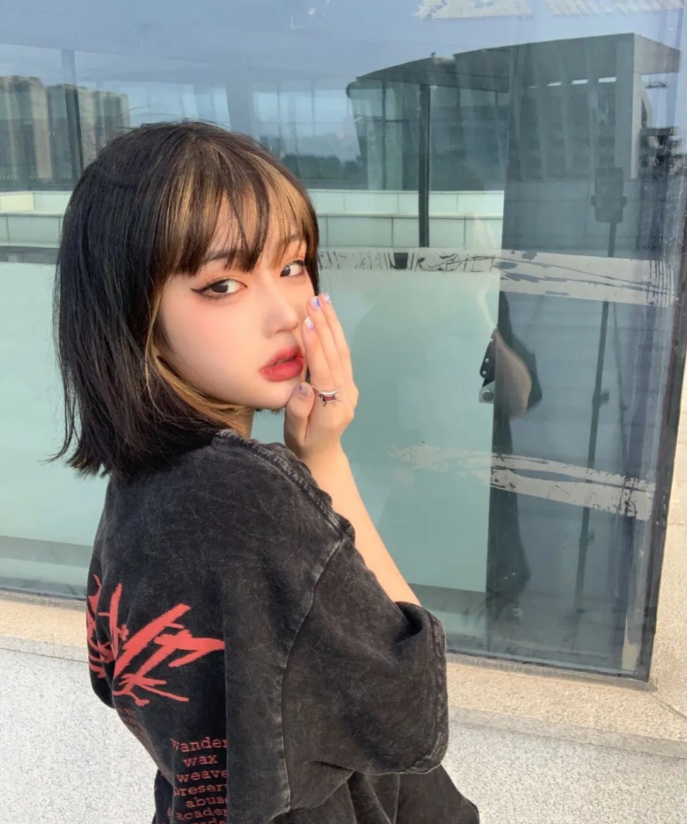 波波头 女发剪过千千万，减龄瘦脸还是这一种，简单时尚好打理