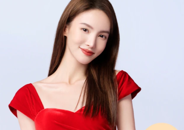 金晨|金晨头巾翻车后首回应，发表情包反嘲讽网友，暗喻网友非人