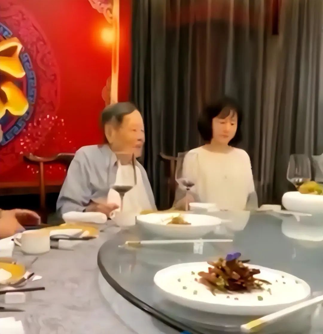 杨振宁,刚过完百岁生日,就住进了医院!他愿望能活到茶寿!