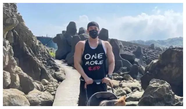 刘畊宏|明明快50+的年龄,身材却像30岁的人,这4个男星的身材管理太狠了