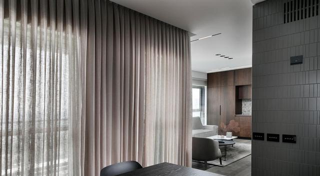 99㎡装出大平层效果,12㎡的大阳台只装护栏不封窗,这才是真享受