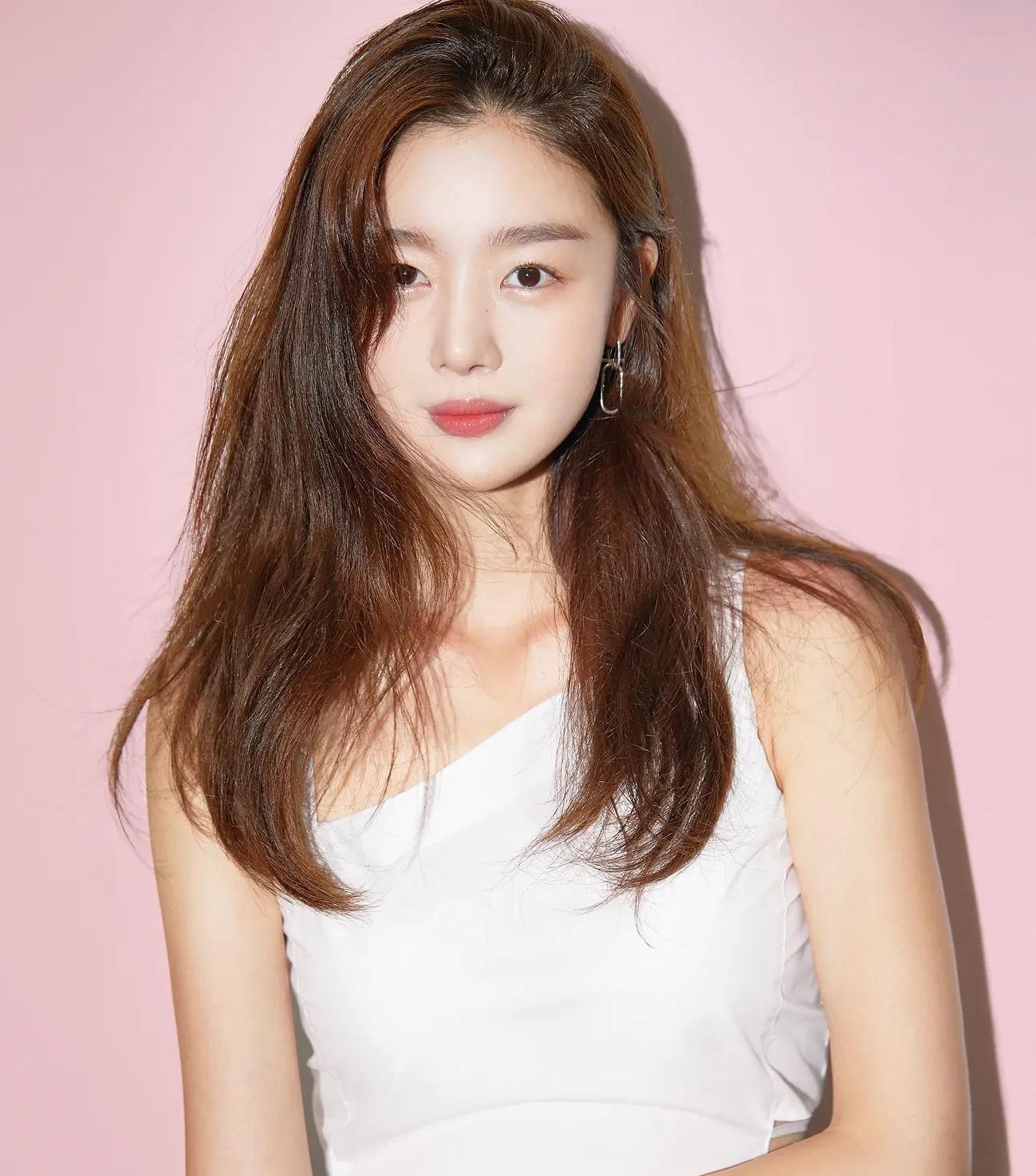 韩善花|韩善花，优雅端庄的知性女神，清甜唯美气质，少女气息爆棚