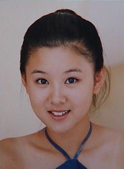 李小萌|出道17年零绯闻,她被称“最干净女星”,初恋老公为她拒演吻戏