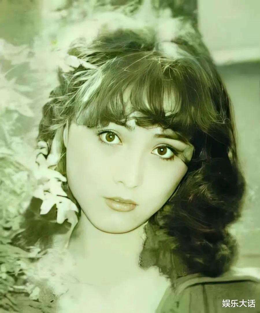 海清|表面是演员，实际个个出身名门的4位明星，他们的家世藏得可真深