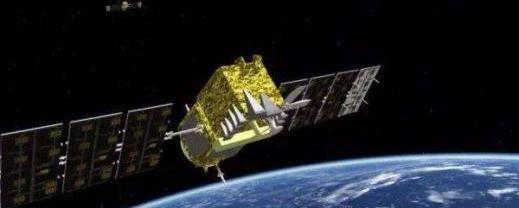 俄罗斯炸毁了一颗卫星，飞散出众多碎片，给空间站带来了麻烦