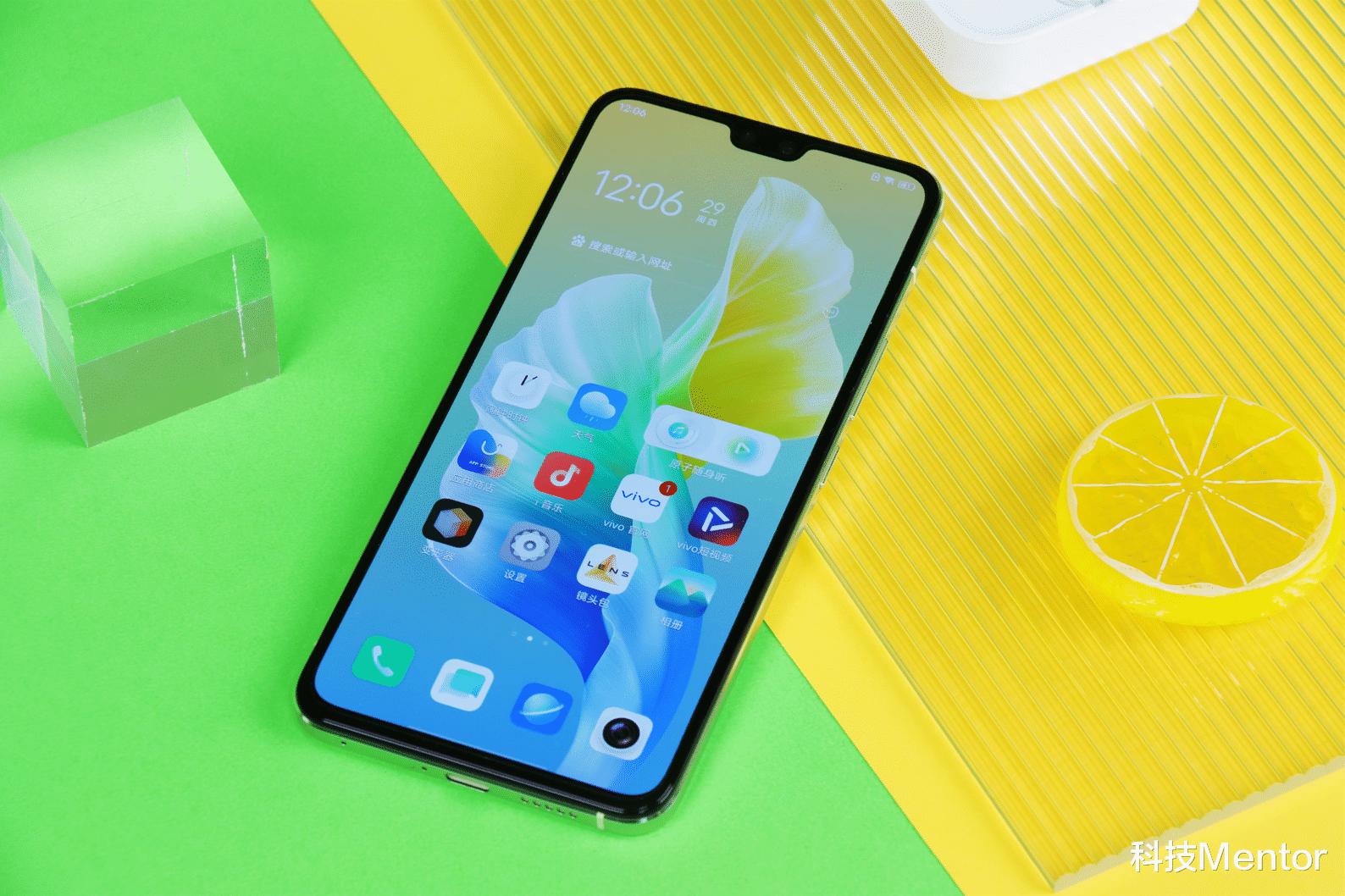 荣耀|公认的高价低配手机,现实销量好到爆,看配置买手机不香了吗?