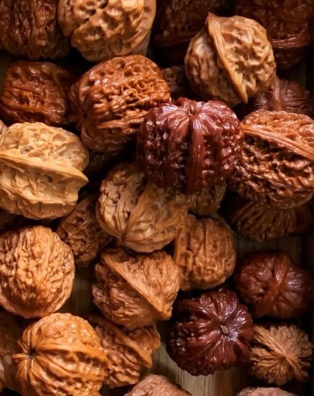 文玩|越盘越花的7种文玩,如何预防和补救?