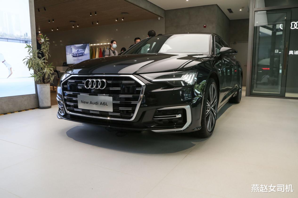 新一代福特锐界实车曝光,撞脸奥迪A6L,尺寸加长,再战汉兰达