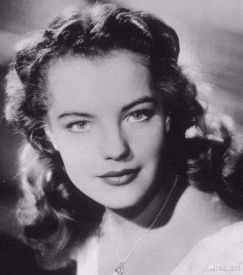 |86岁阿兰德龙即将安乐死,是好演员也是渣男,“茜茜公主”曾为他自杀