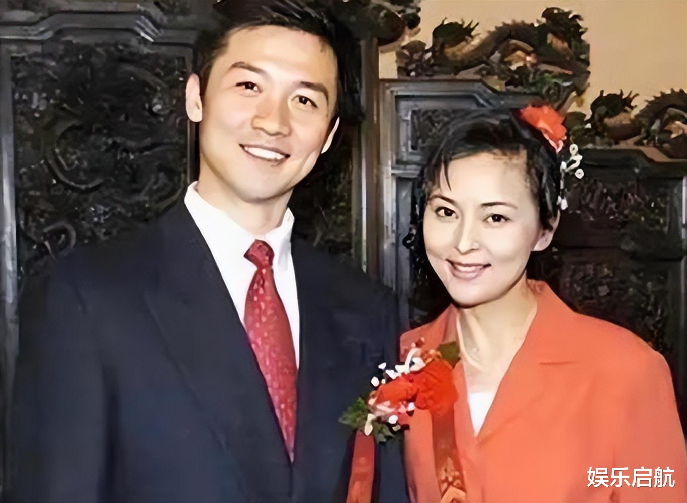 柯蓝|黄志忠42岁抛妻弃子,与女星柯蓝相恋,多年后她说我不会嫁给你的