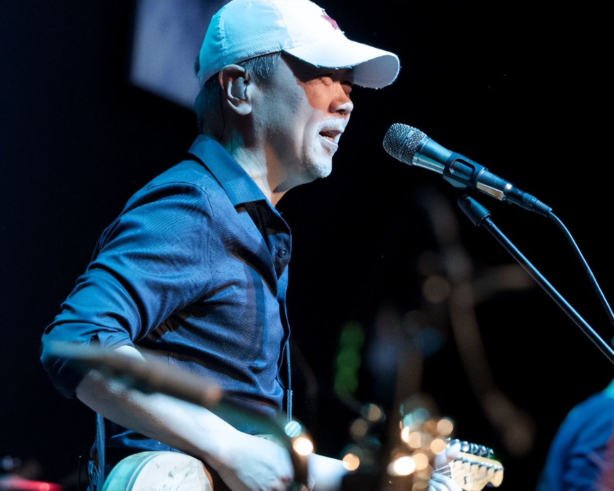 秦俊杰|崔健跟女友生下女儿，却至今未婚，如今女儿成了他老来的依靠