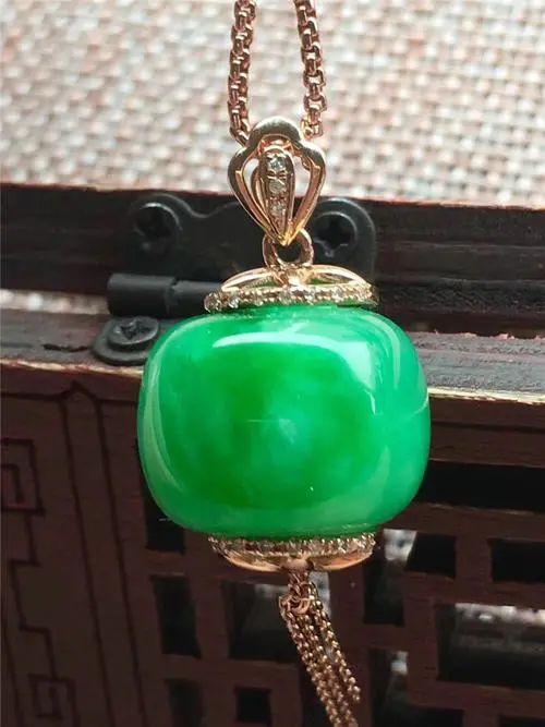 翡翠|山路难行日易斜,烟村霜树欲栖鸦,翡翠路路通的寓意你都知道吗?