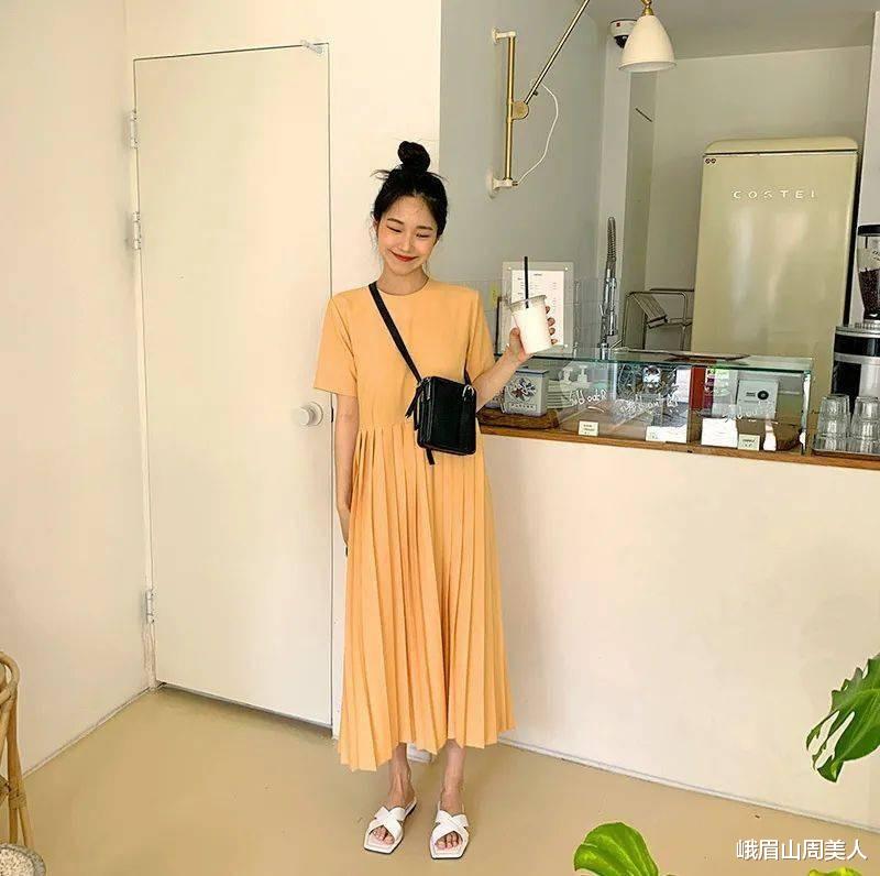 夏天穿裙子，挑对颜色是关键！建议多选这3种“高级色”，特洋气