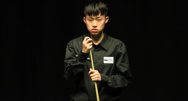 威尔斯|浪费赛点+不敌业余球员，一场鏖战：中国00后小将5-4到5-6一轮游