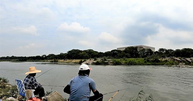 |分析鱼的特性，熟悉鱼喜欢去的地方，寻找钓鱼的黄金钓位