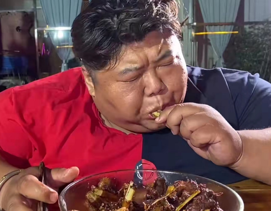 暴饮暴食 六百斤吃播博主胖猴仔：不到半年减掉两百斤，如今化身励志减肥博主