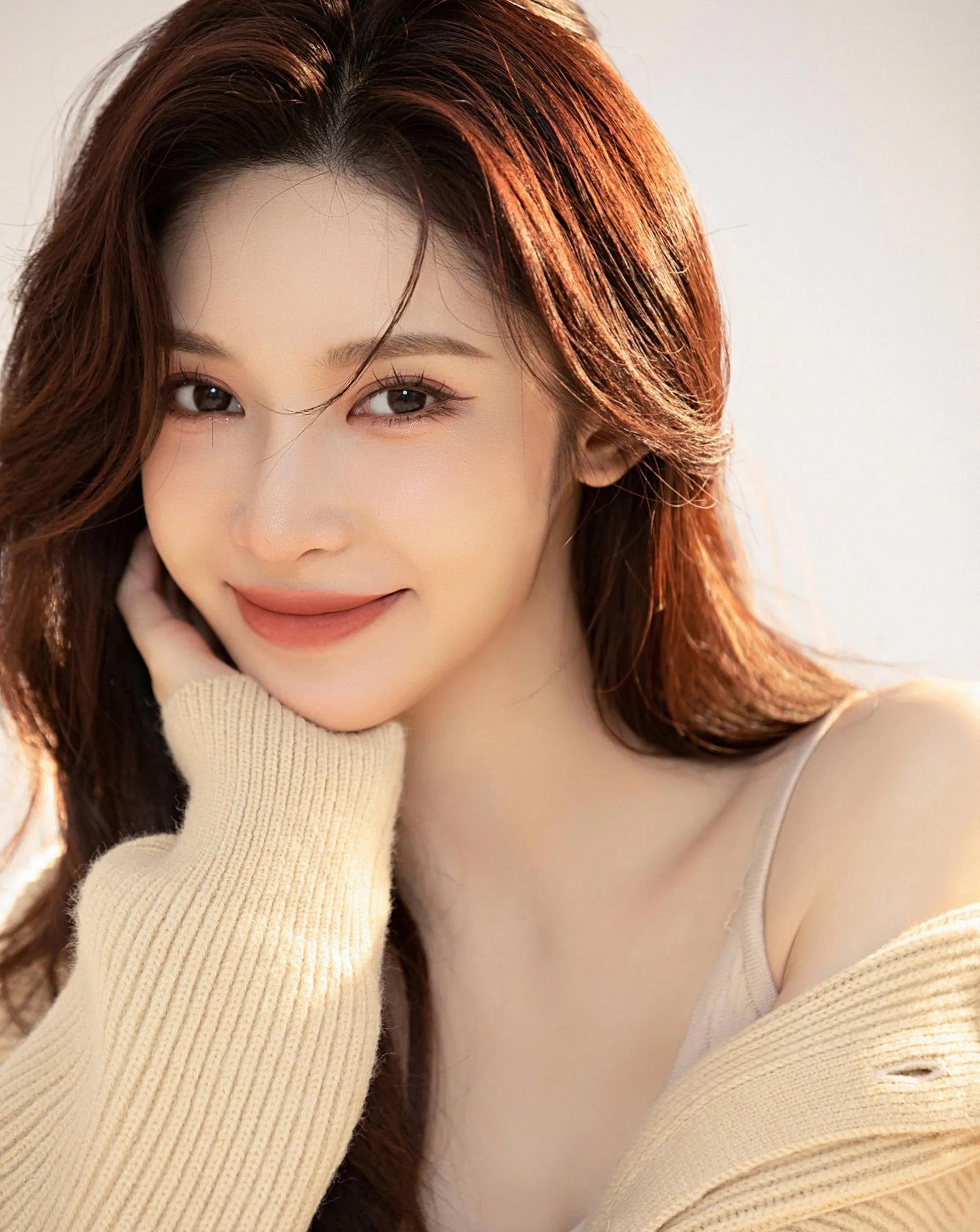 |气质女星柯乃予