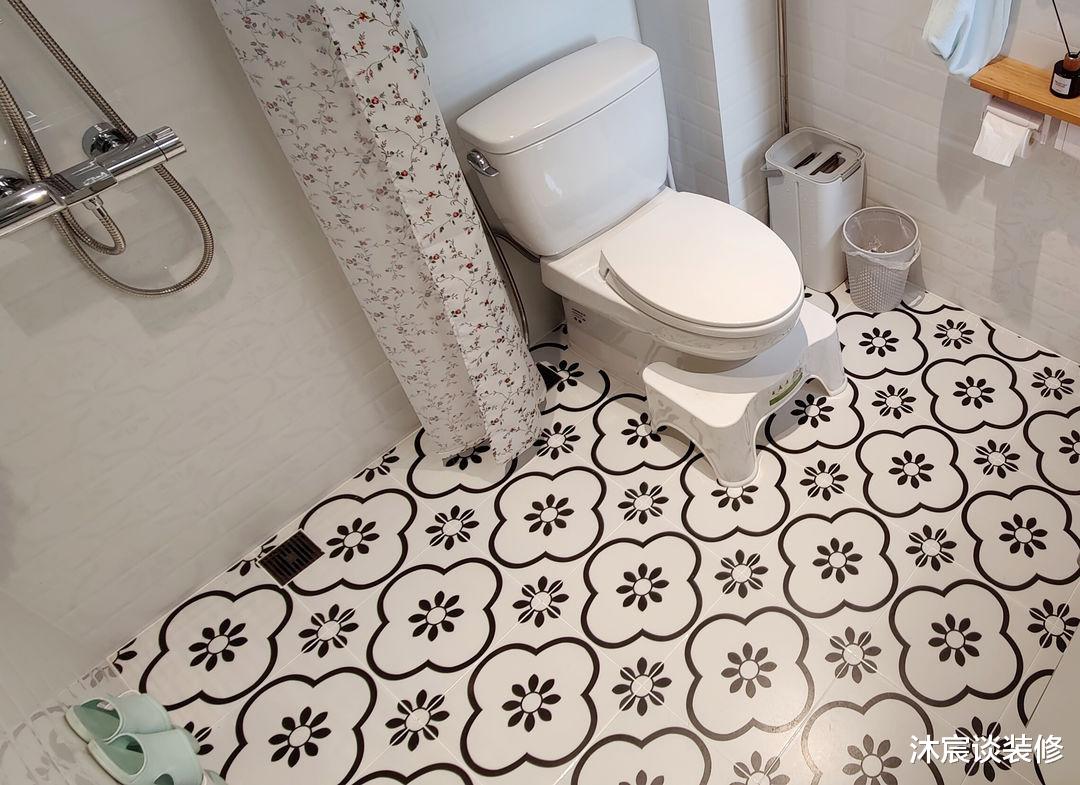 这位太太装修手法太高明了,用奶油色搭配绿植,不仅省钱还很温馨