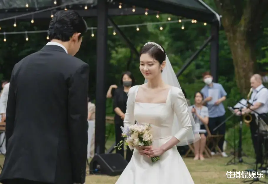 张娜拉|韩国整容技术不愧是全世界都出名的,张娜拉整容你还认得出她么?