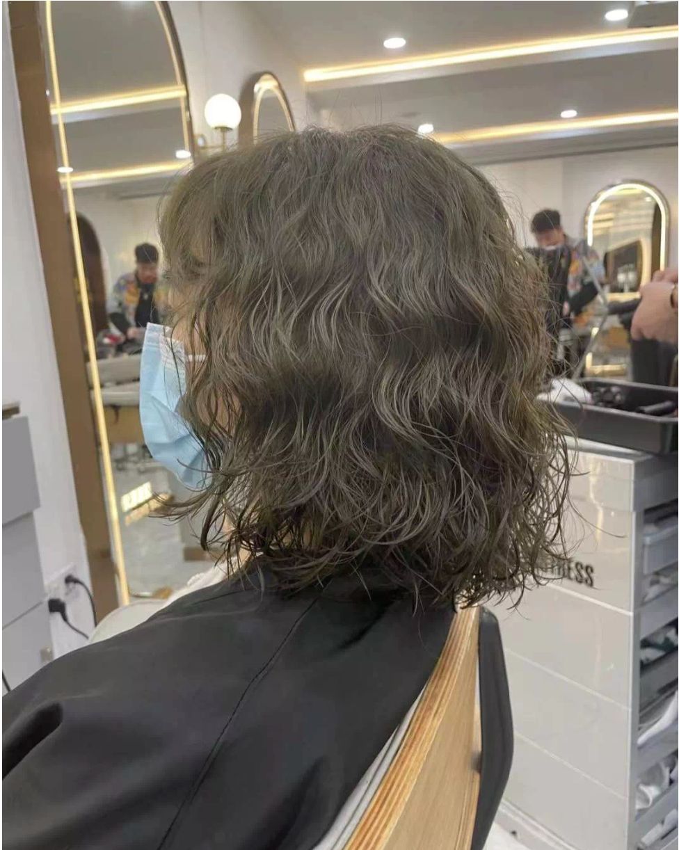 穿衣搭配 夏季最美短发有哪些?选择这14款错不了,蓬松时尚很有型
