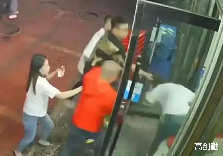 速度真快,9人全部被抓