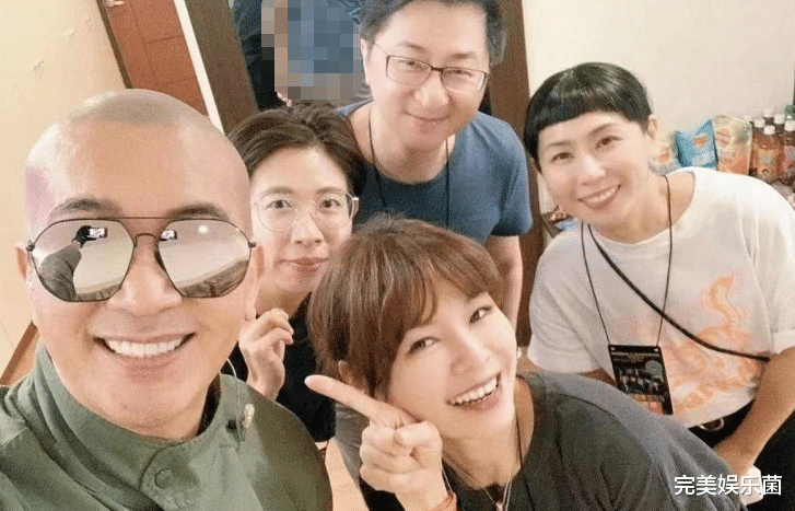 具俊晔|大s错付了？具俊晔纹发成功，疑与美女穿情侣裤，网友：放飞自我