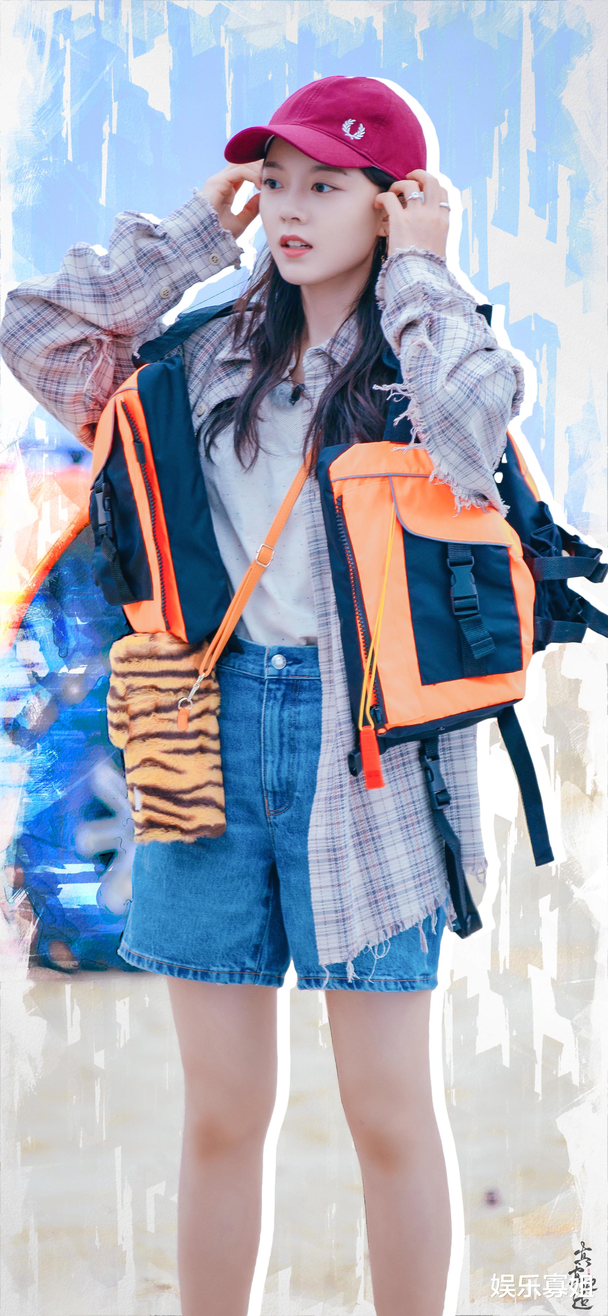 爱奇艺|工作室分享赵今麦20岁庆生照，黑色吊带，汽水，侧颜，笑容晏晏