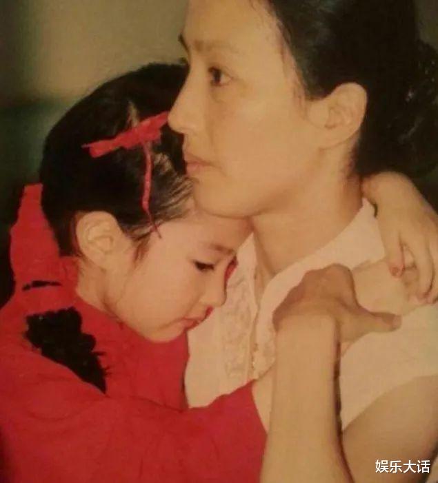 刘亦菲|刘亦菲母亲刘晓莉：我这辈子最正确的决定，就是“护”了女儿30年