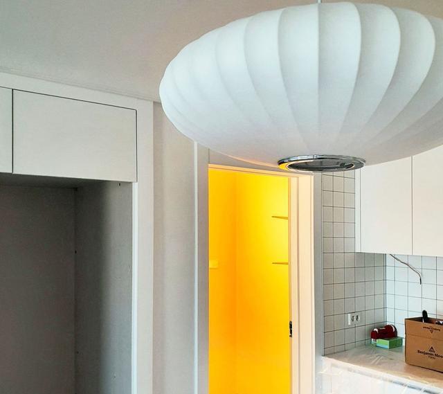 82精装房,客厅茶几、电视柜不要,重刷白墙住起来足够敞亮!