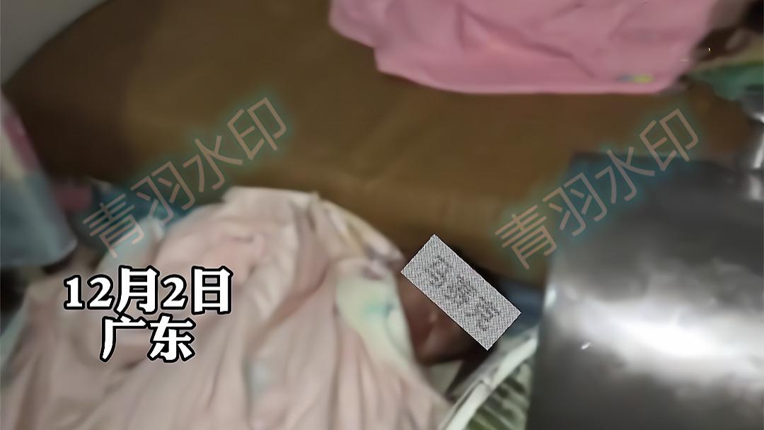 丈夫跟陌生女子睡一屋，妻子踢半小时才开门，陌生女子：我们只是朋友
