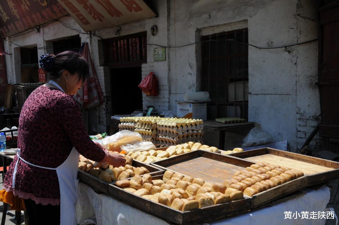 秦岭|秦岭商於古道上的小镇，一路风光旖旎如画，2元美食让人惊艳