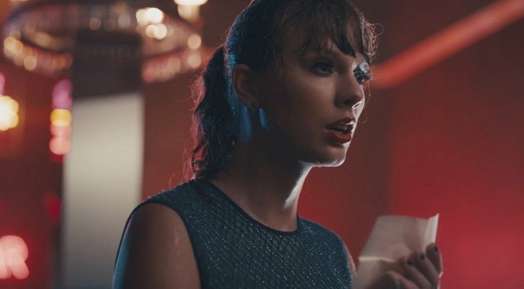 明星 明星做自己有多难？霉霉新歌改用神奇女侠同款唇膏竟是如此寓意